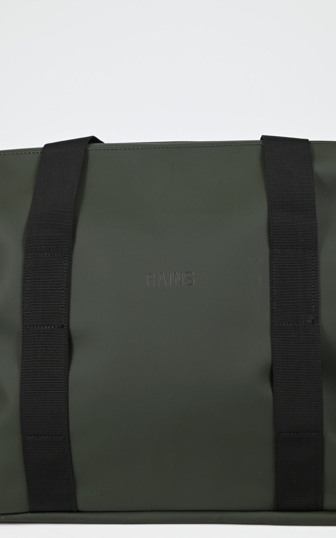 Sac Textile Mixte Rains, modèle 14220 week-end bag small de couleur green 03