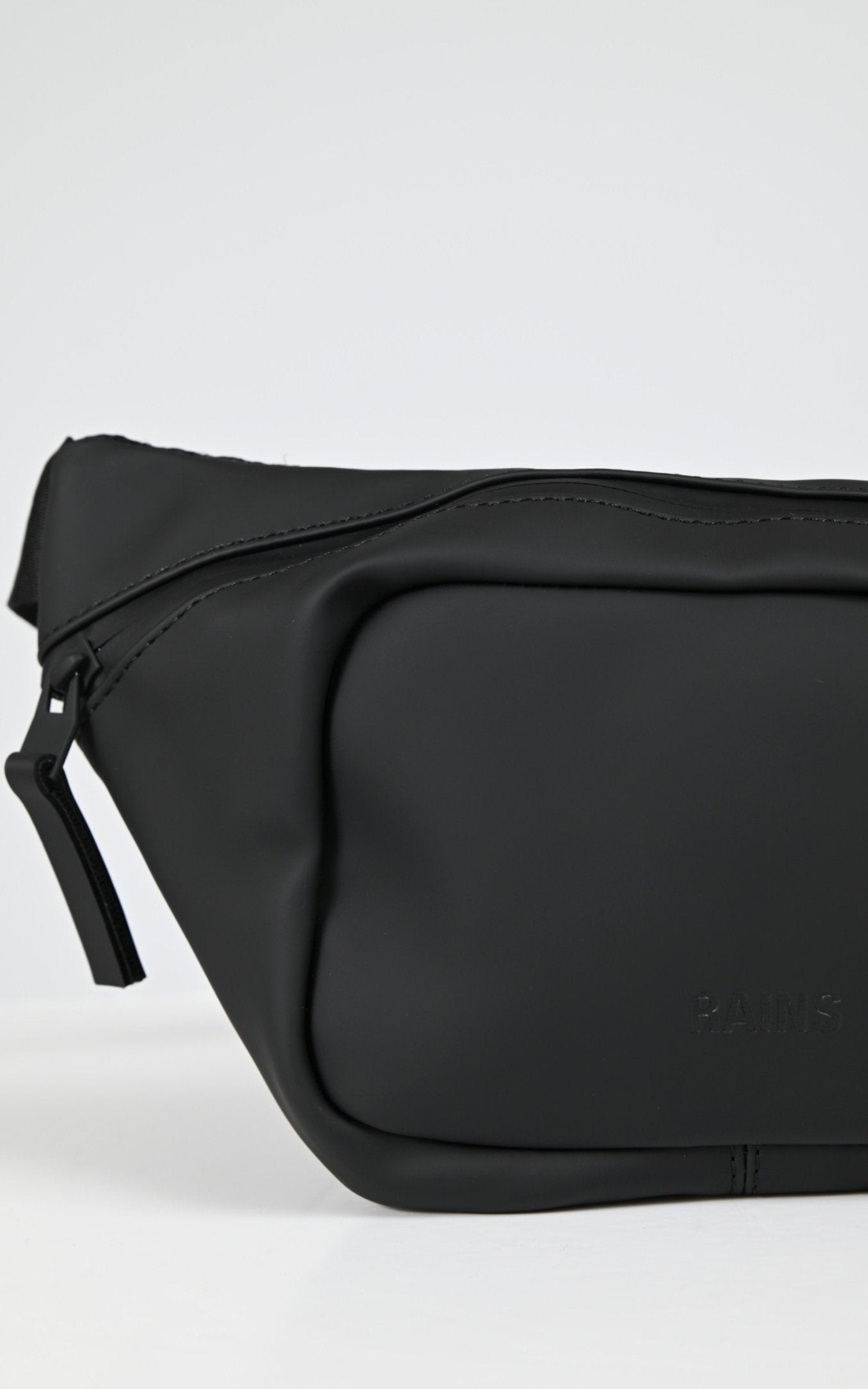 Sac banane Textile Mixte Rains, modèle 14730 bum bag de couleur black 01