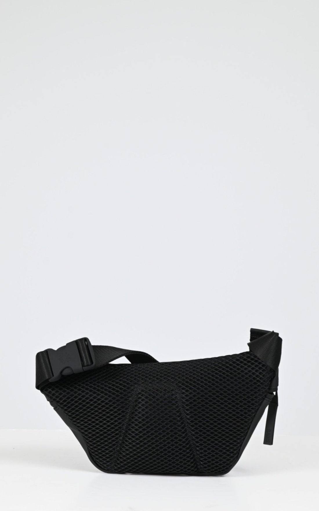 Sac banane Textile Mixte Rains, modèle 14730 bum bag de couleur black 01