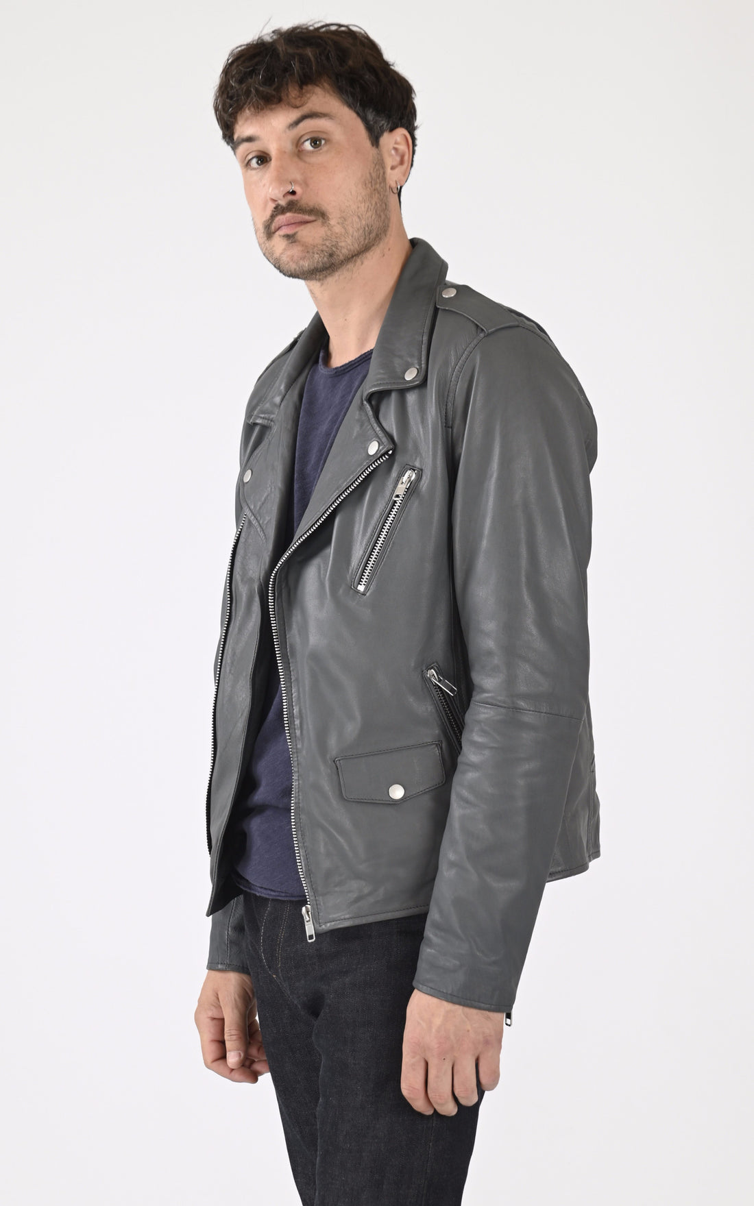 A &quot;ROCKY&quot; Gris Serge Pariente Perfecto Homme opened photo