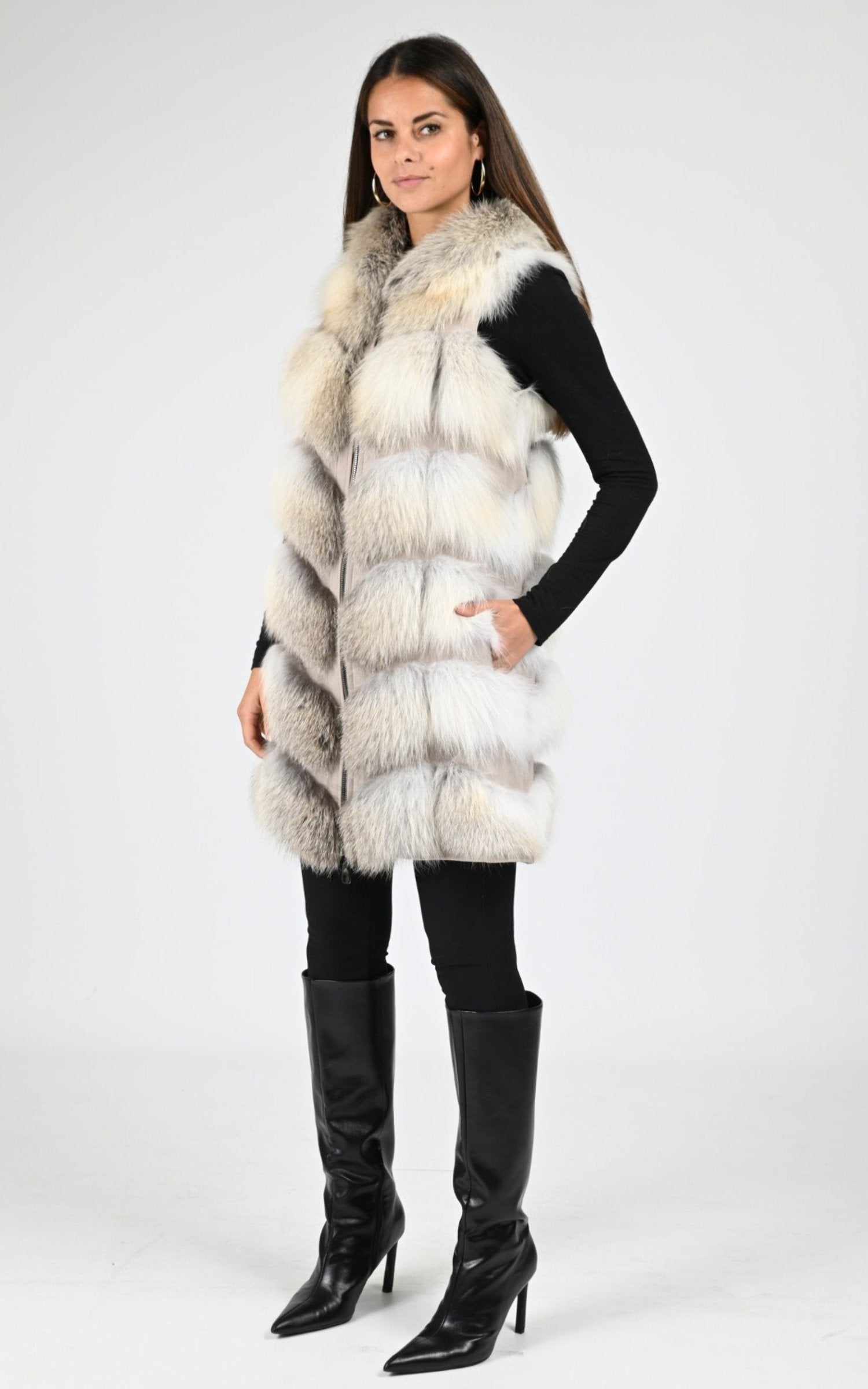 Gilet Fourrure Femme Manakas, modèle 1619 86 cm de couleur fawn light 1