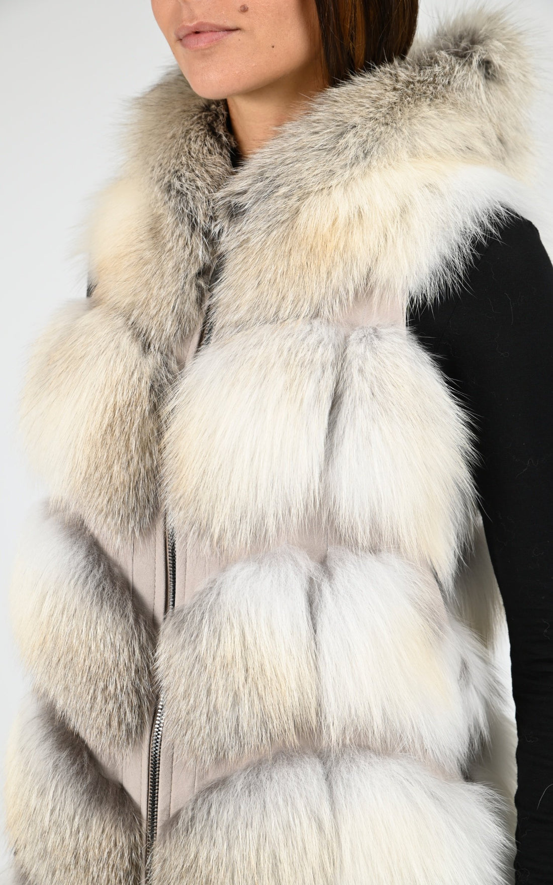 Gilet Fourrure Femme Manakas, modèle 1619 86 cm de couleur fawn light