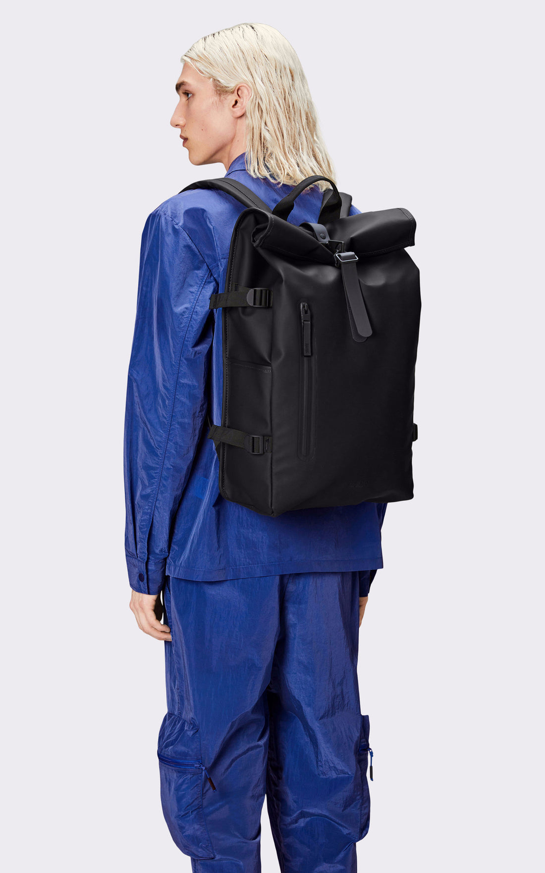 A &quot;14590 ROLLTOP RUCKSACK LARGE&quot; Noir Rains Sac A Dos Mixte interior photo