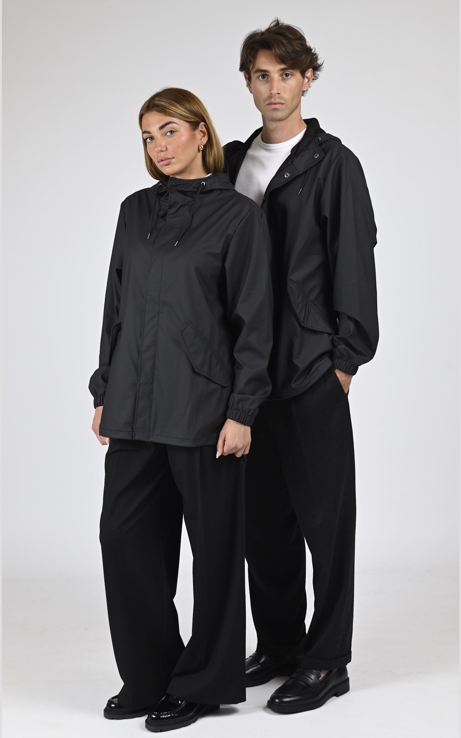 Veste Textile Mixte Rains, modèle 18010 fishtail de couleur noir 1