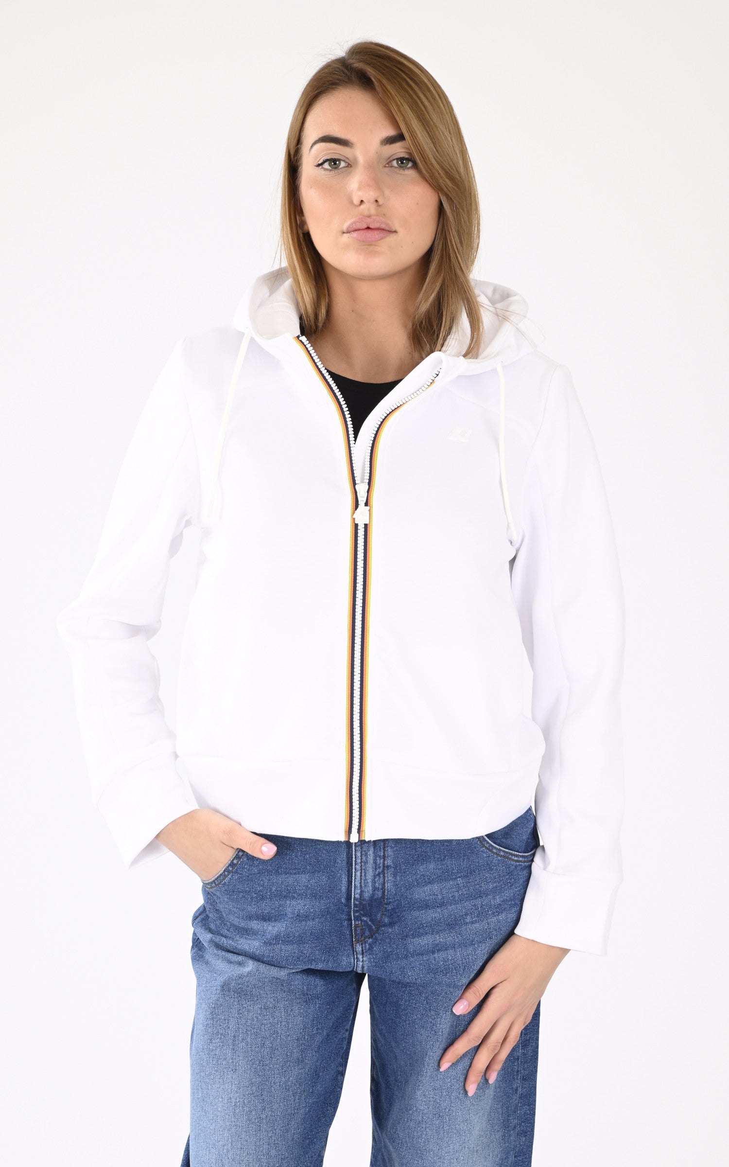 A &quot;DIVINE LIGHT K2132CW&quot; Blanc K-Way Gilet Femme closed photo