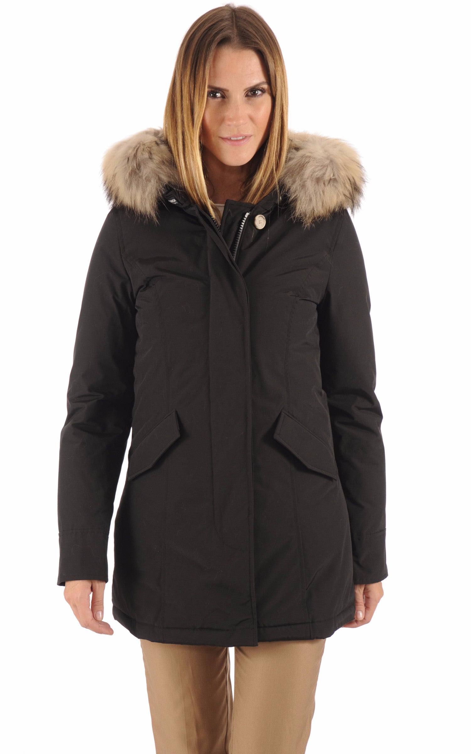 A &quot;ARCTIC PARKA WWOU0538&quot; Noir Woolrich 3/4 Parka Femme closed photo