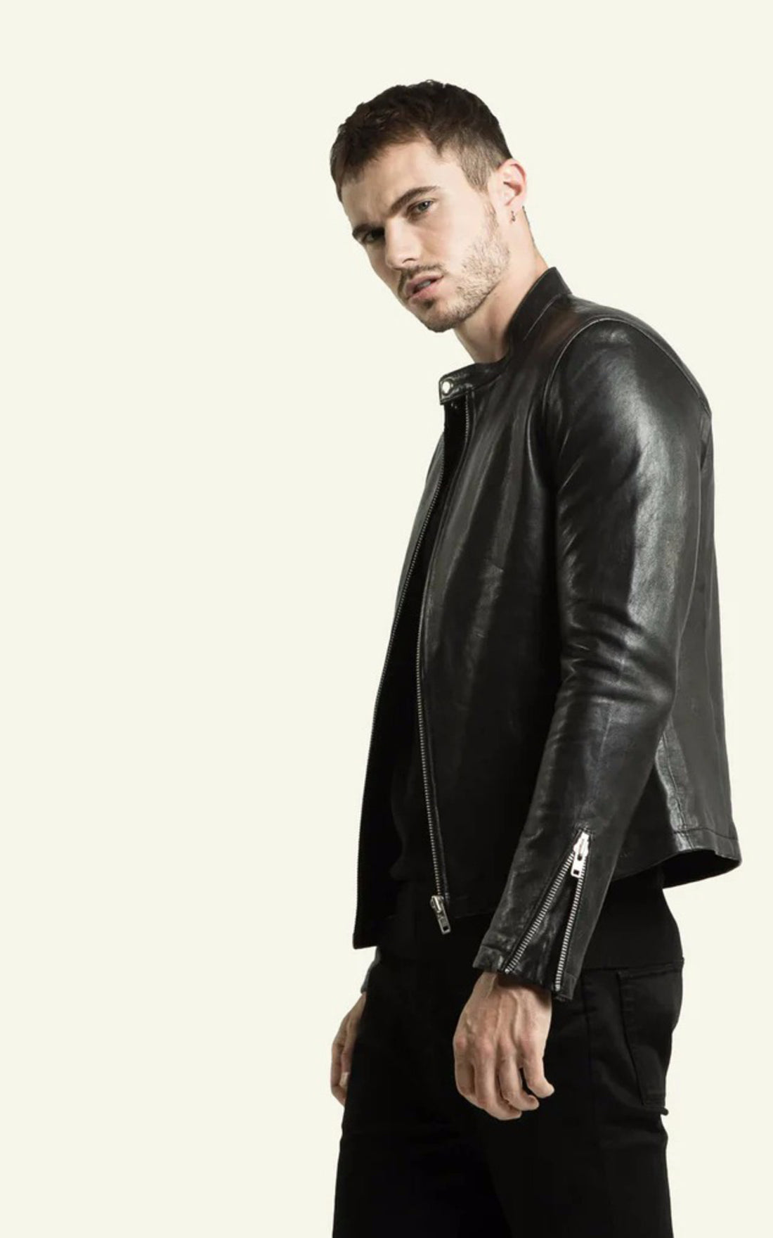 A &quot;STYLE 20&quot; Noir Serge Pariente Blouson Homme opened photo
