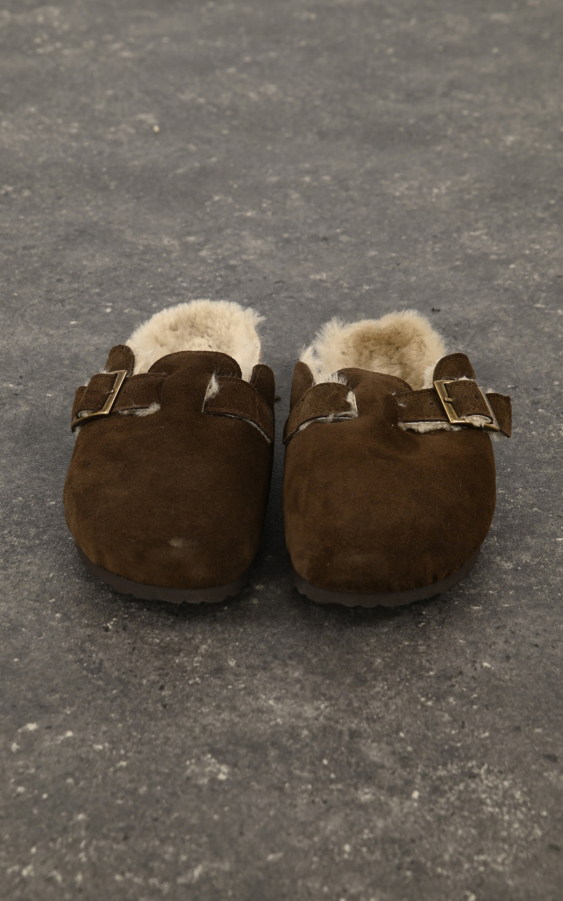 A &quot;11.32.40&quot; Marron La Canadienne sandales Mixte details photo