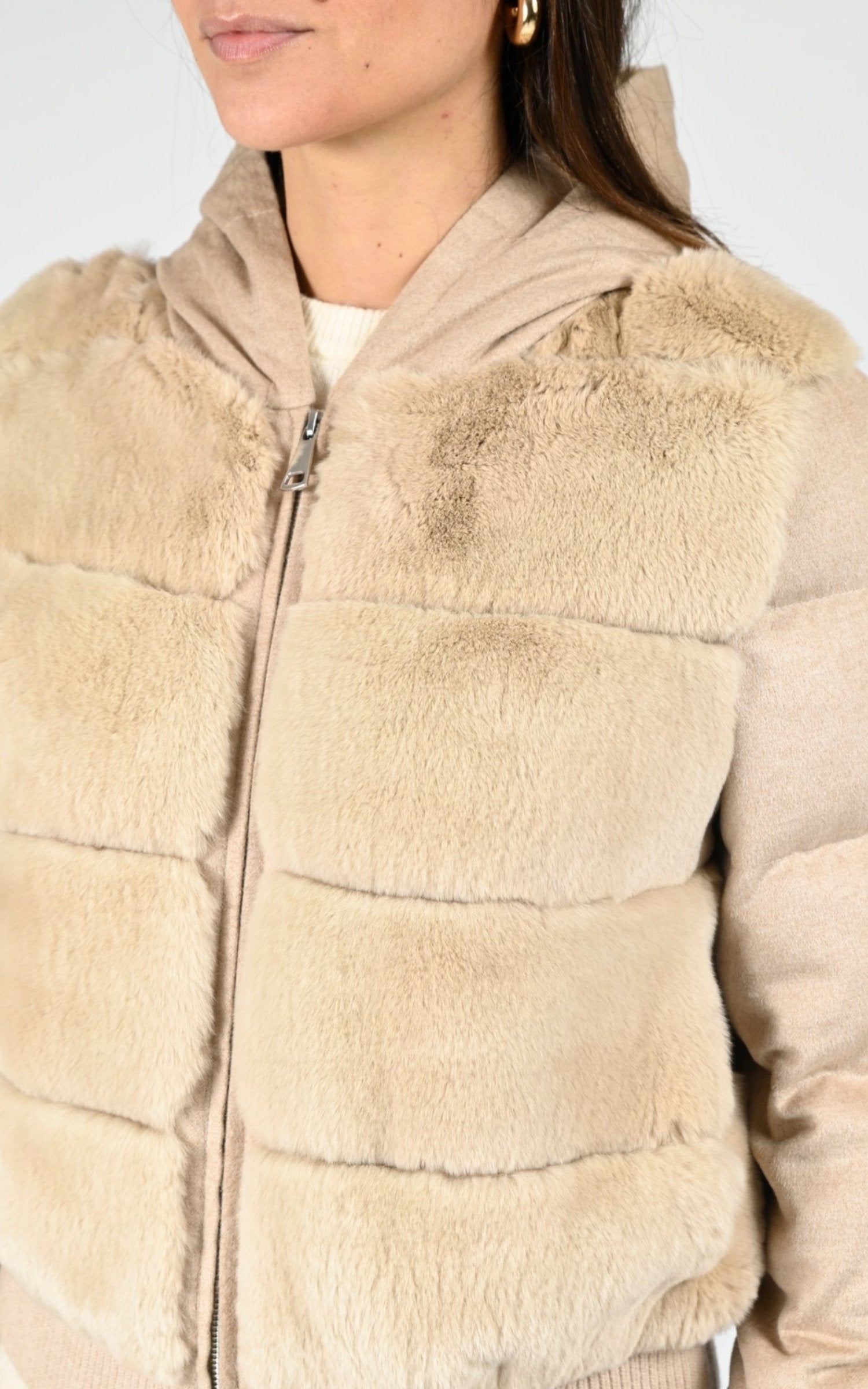 Blouson Fourrure Femme Kottas Mantsios, modèle 2023.06 de couleur desert 5