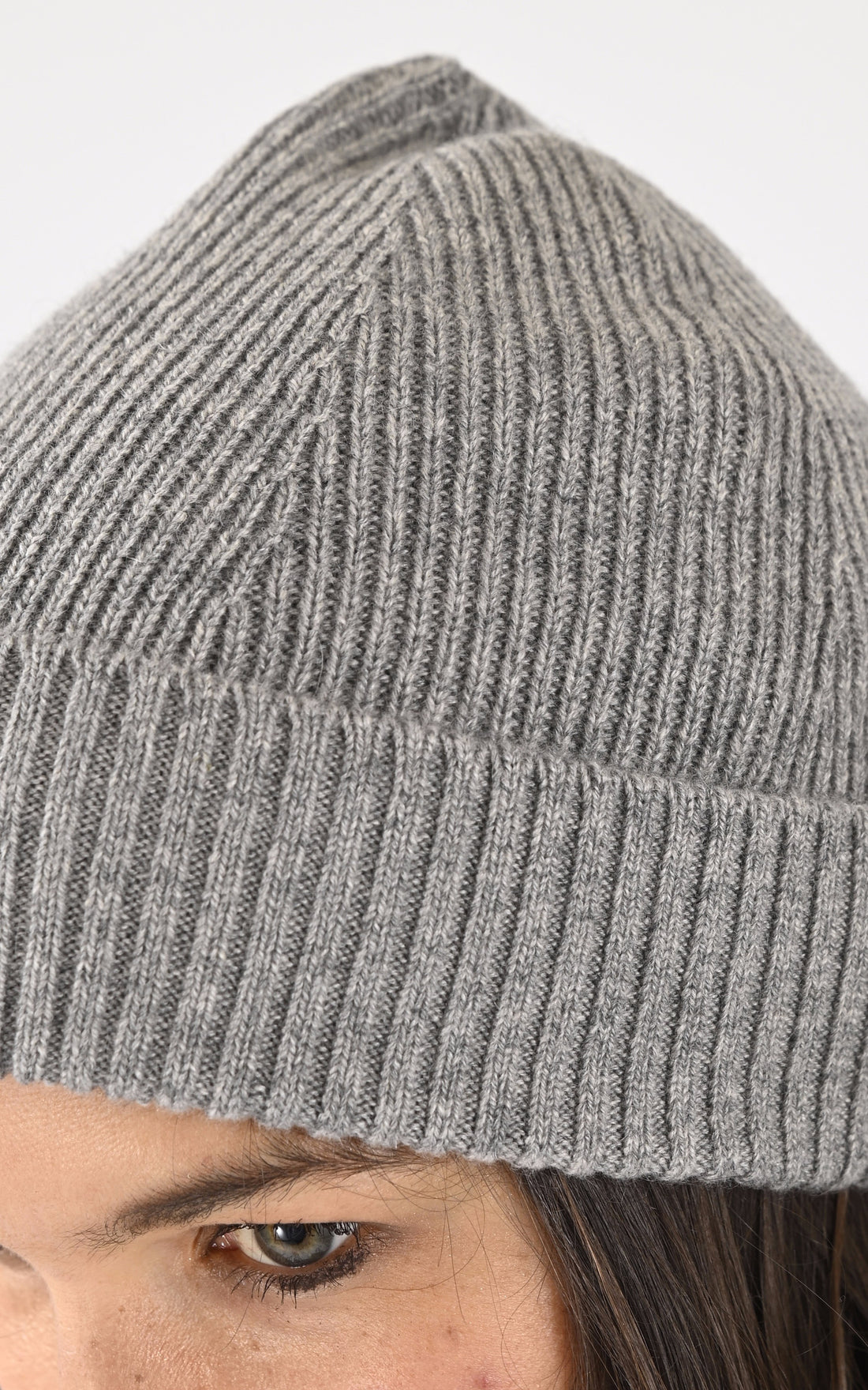 A &quot;BART 64513&quot; Gris Oakwood Bonnet Femme opened photo