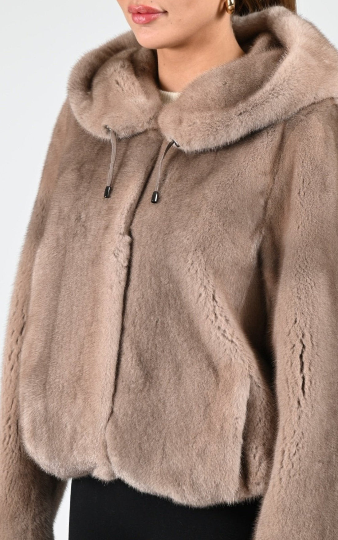 Veste Fourrure Femme Simmagini, modèle 2112 f de couleur dyed marzipan