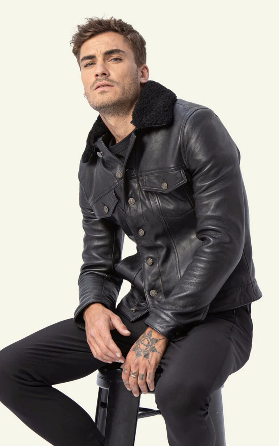 A &quot;Elias&quot; Noir Serge Pariente Blouson Homme opened photo