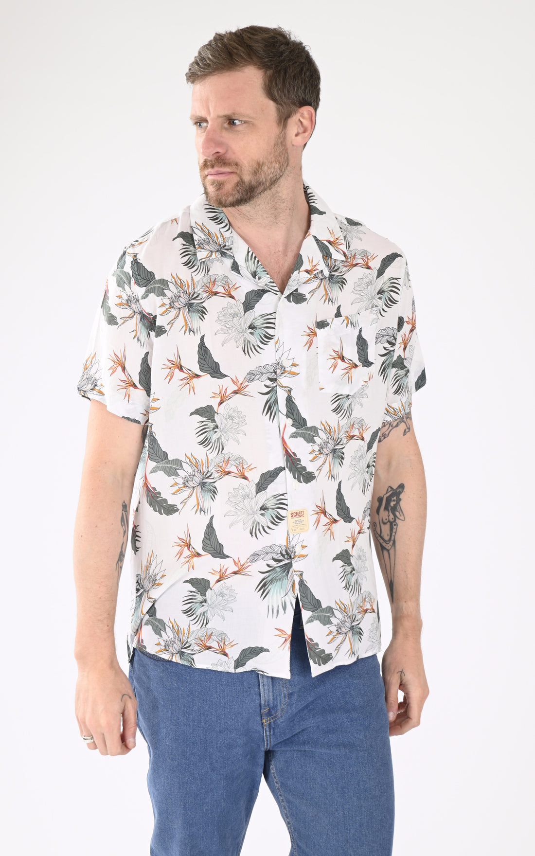 A &quot;SHRIVERA&quot; Vert Schott Chemise Homme opened photo