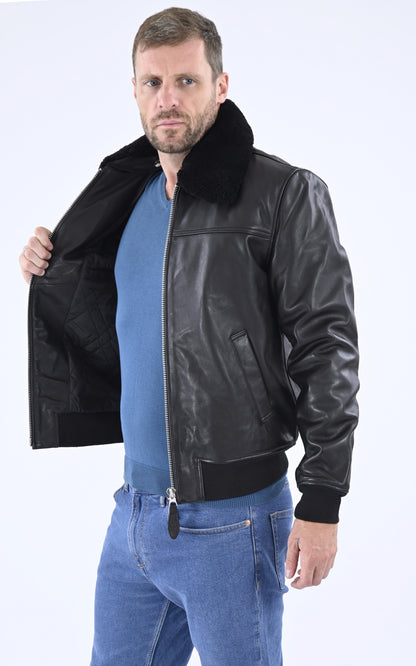A &quot;LCOFFICIER&quot; Noir Schott Pilote Homme interior photo