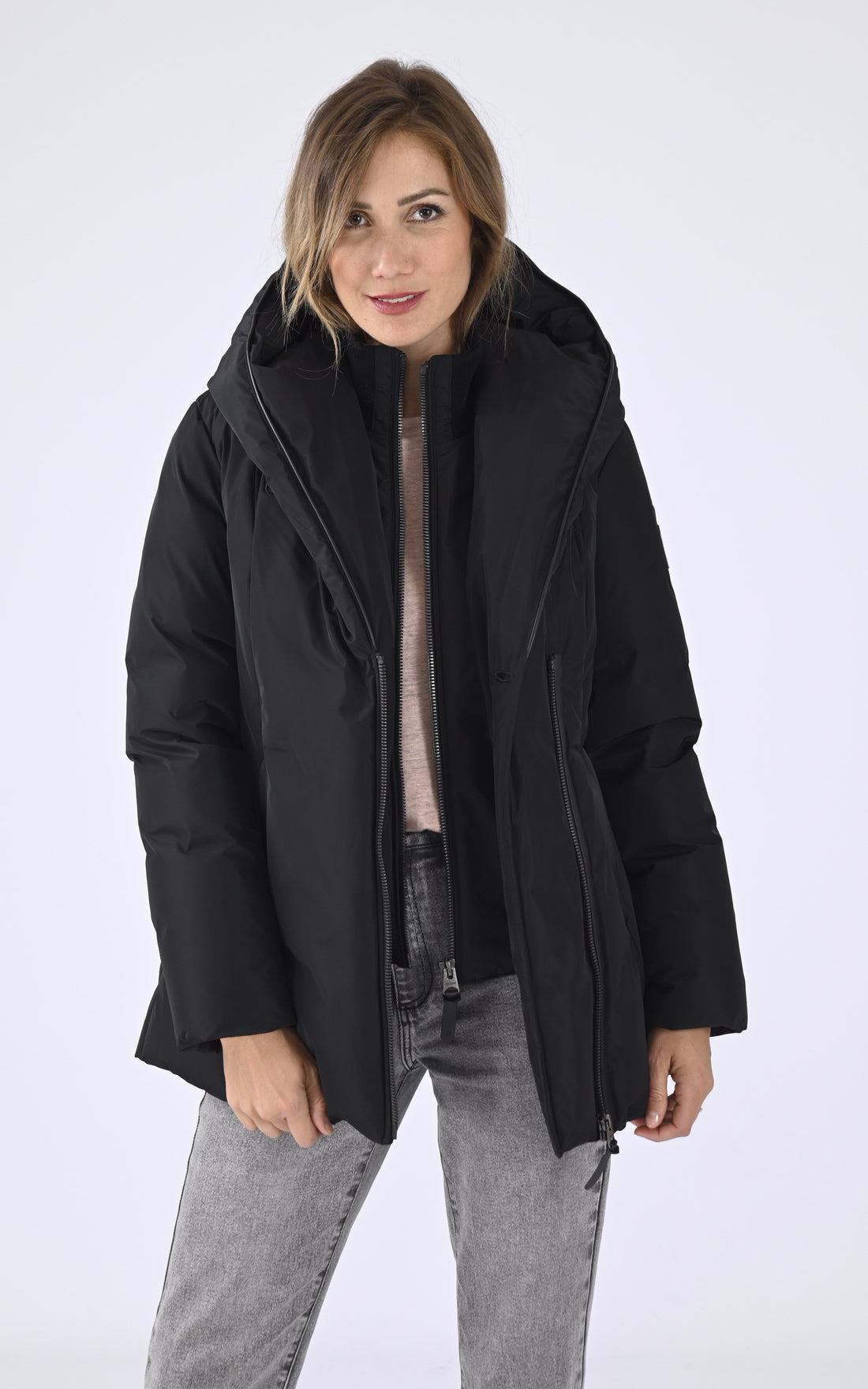 A &quot;ADALI-NFR&quot; Noir Mackage 3/4 Doudoune Femme closed photo