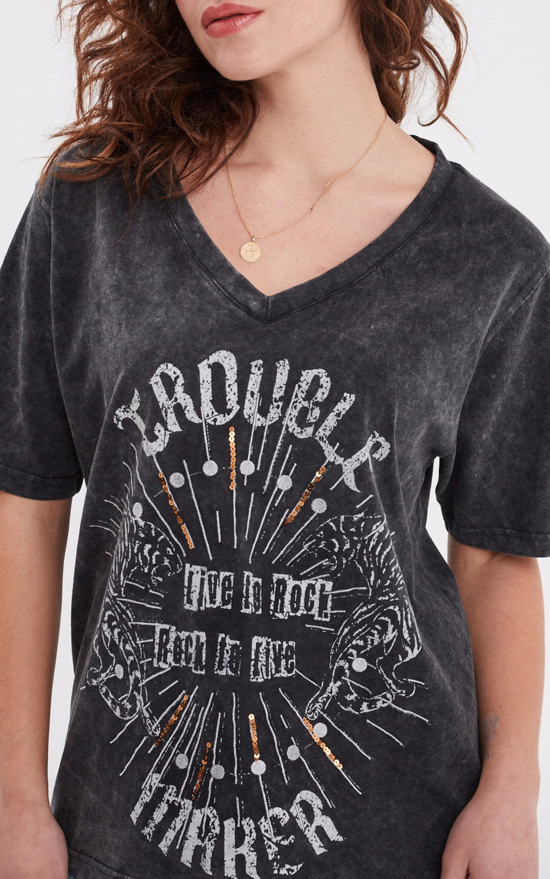 A &quot;BEXHILL 103133&quot; Noir Rose Garden T-shirt Femme opened photo