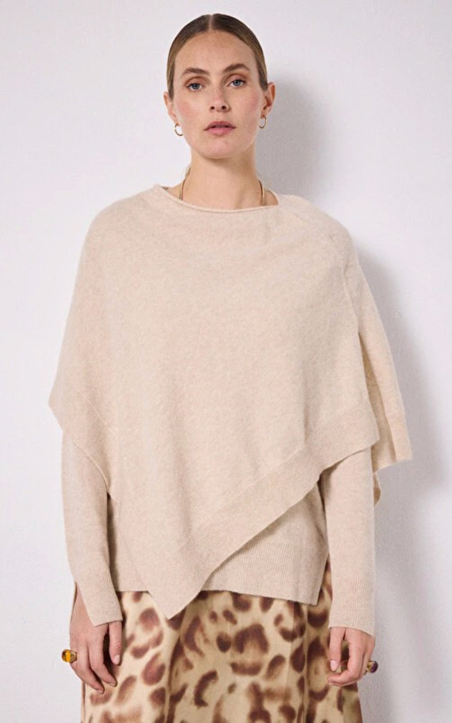 A &quot;AUGUSTE 4601042C&quot; Beige Notshy Cape Femme opened photo 1