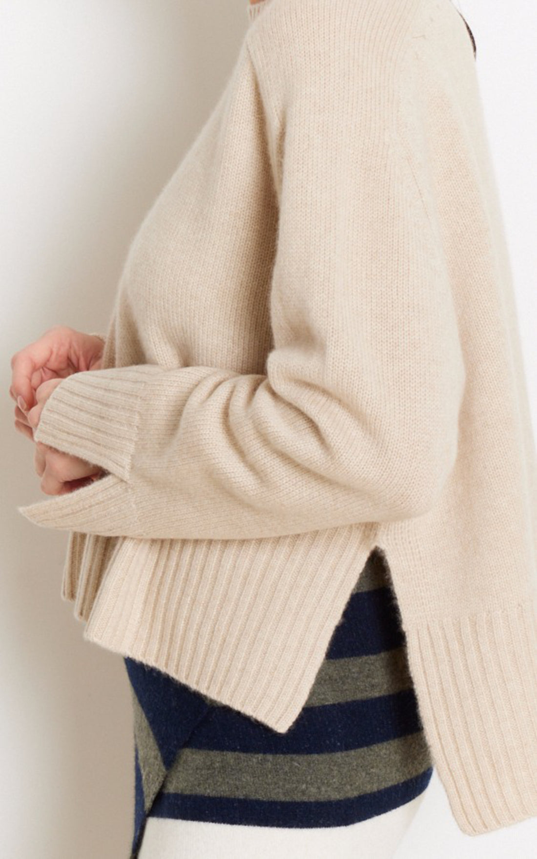 A &quot;XENIA 4501048C&quot; Beige Notshy Pull Femme opened photo