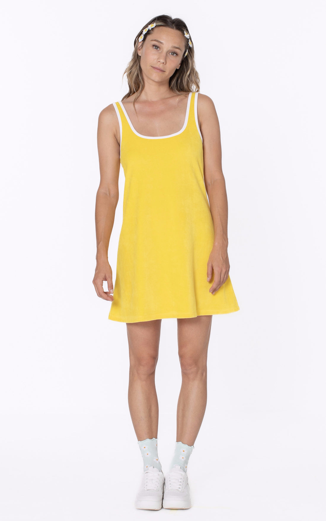 A &quot;BIARRITZ&quot; Jaune Marguerite à la plage Robe Femme opened photo
