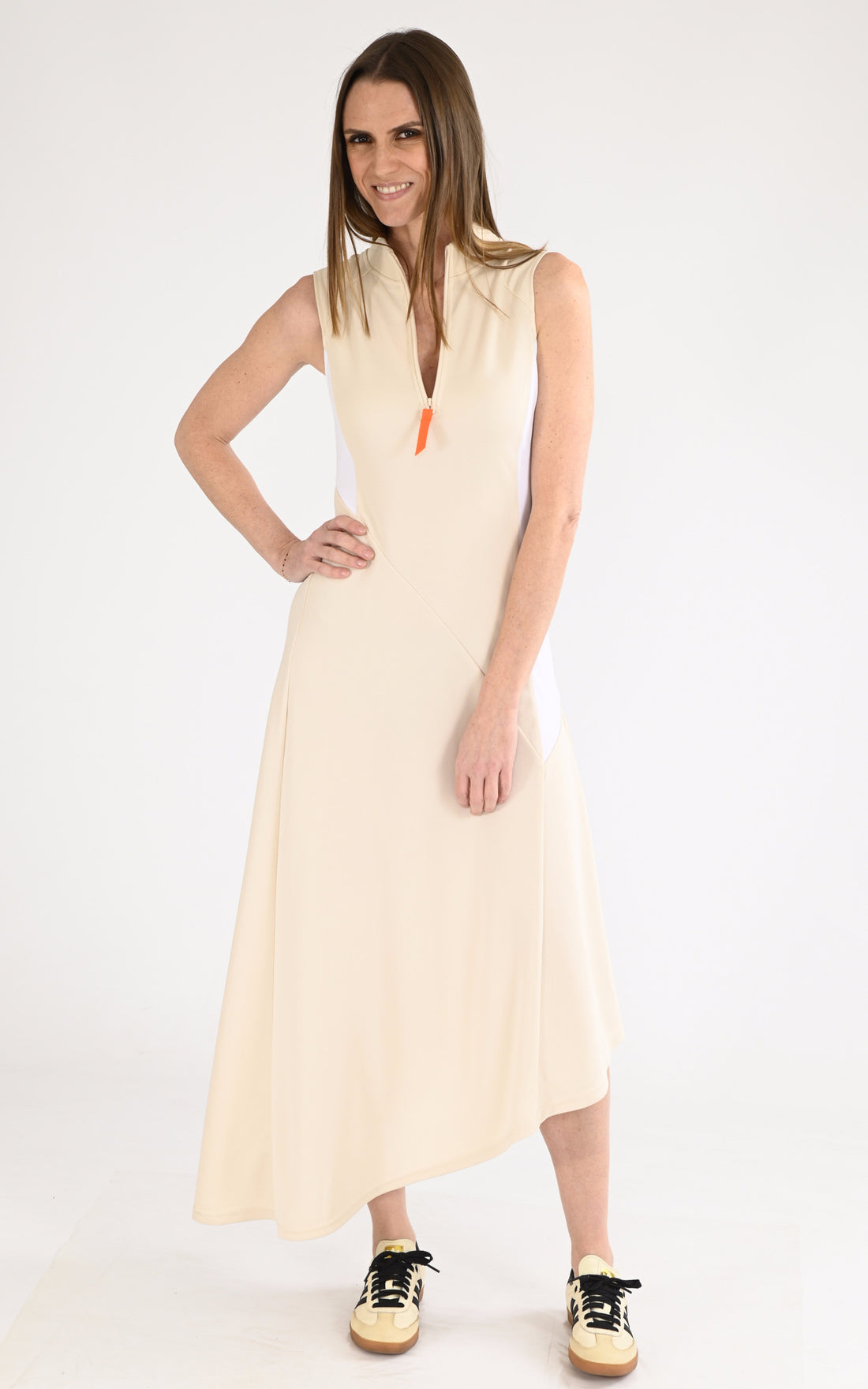 A &quot;FANELIE&quot; Beige Gertrude Robe Femme opened photo