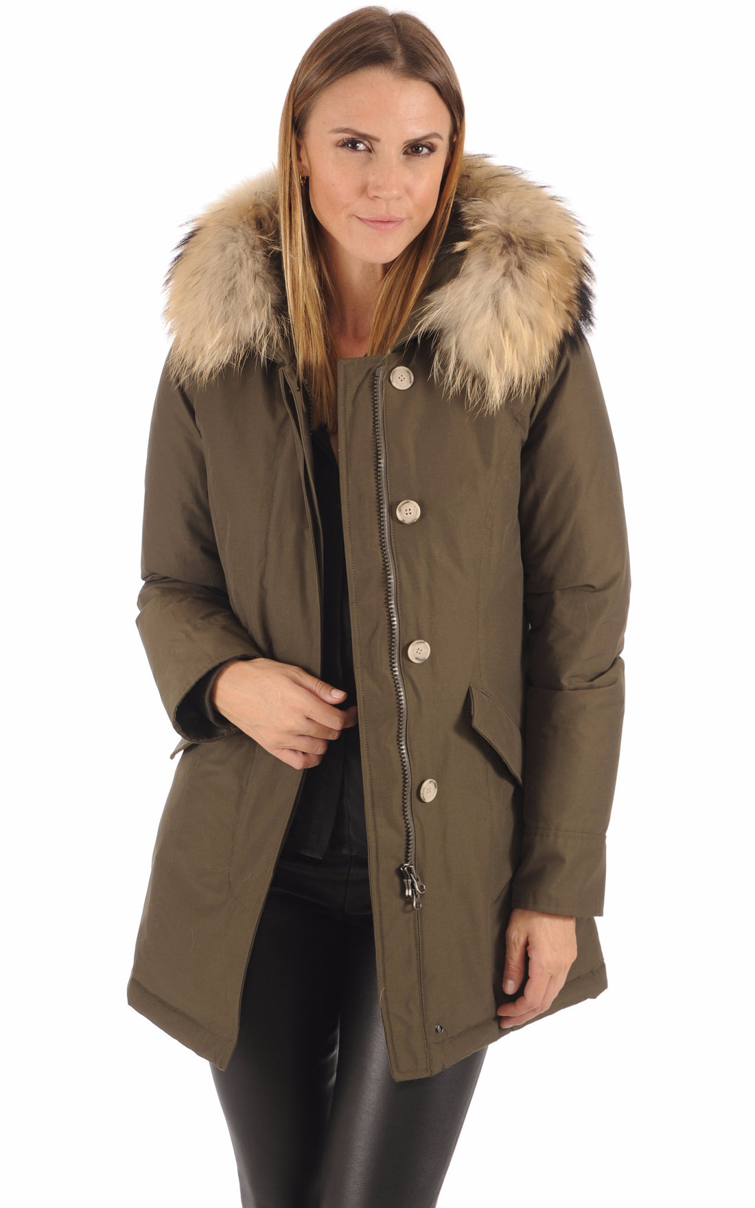 A &quot;ARCTIC PARKA WWOU0538&quot; Kaki Woolrich 3/4 Parka Femme closed photo