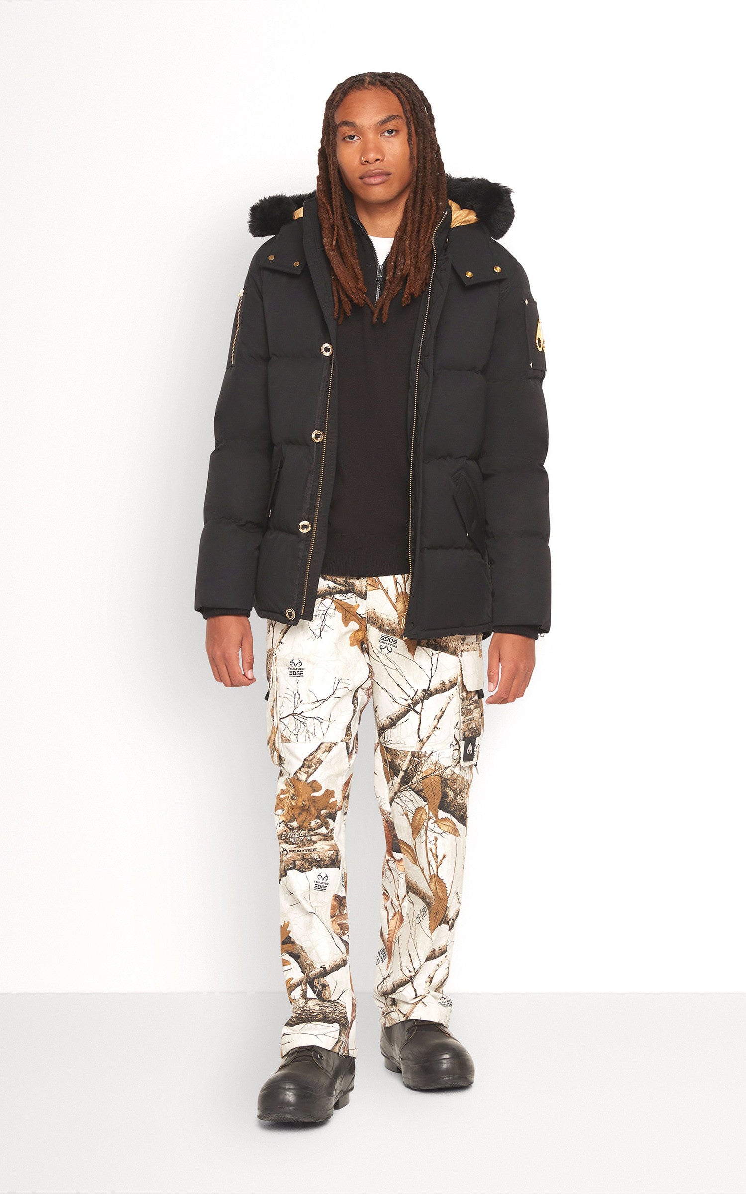 A &quot;GOLD 3Q JACKET M32MJ128GS&quot; Noir Moose Knuckles Ves Doudoune Homme opened photo