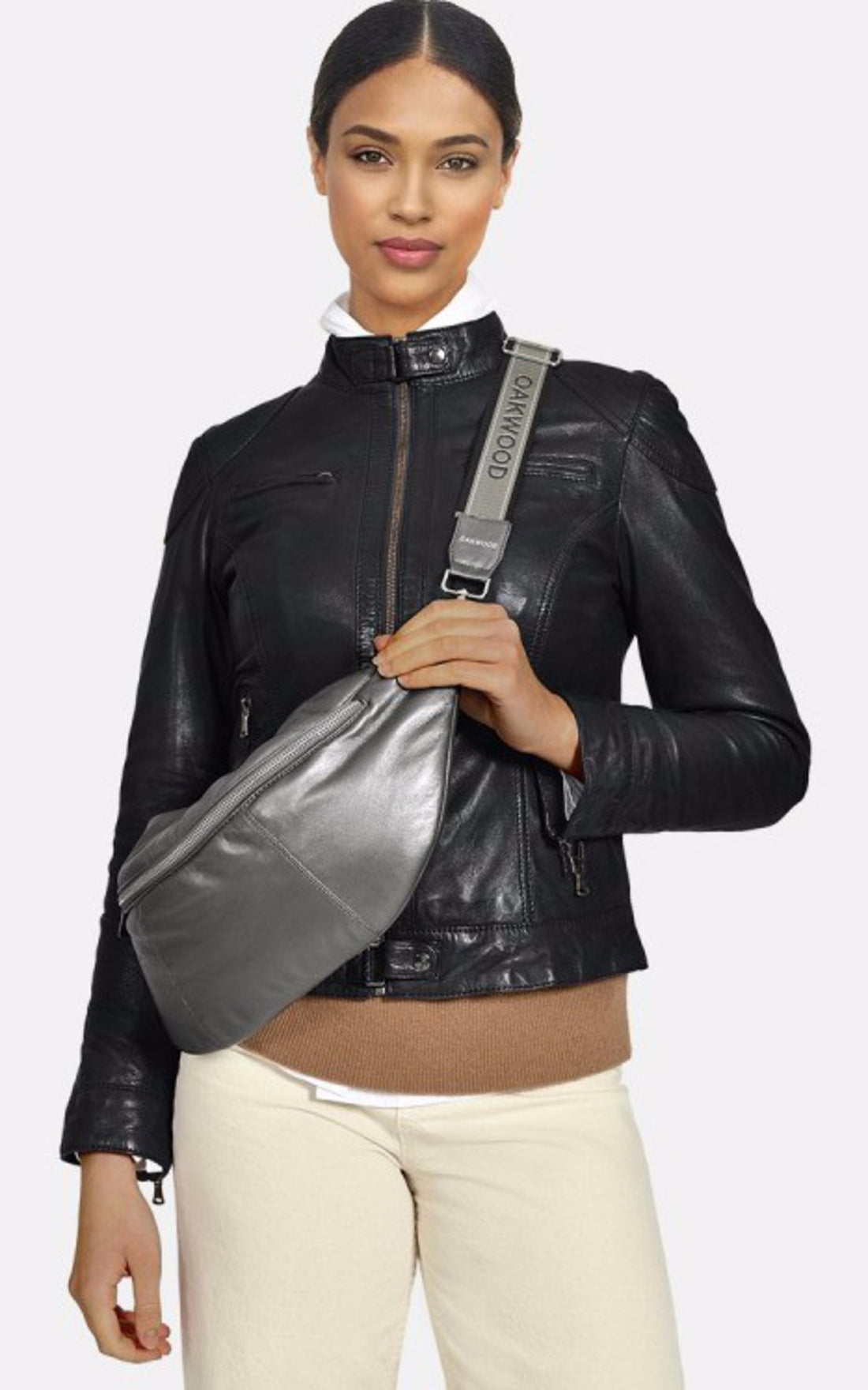 A &quot;MURILLO METAL&quot; Gris Oakwood sac_banane Femme opened photo