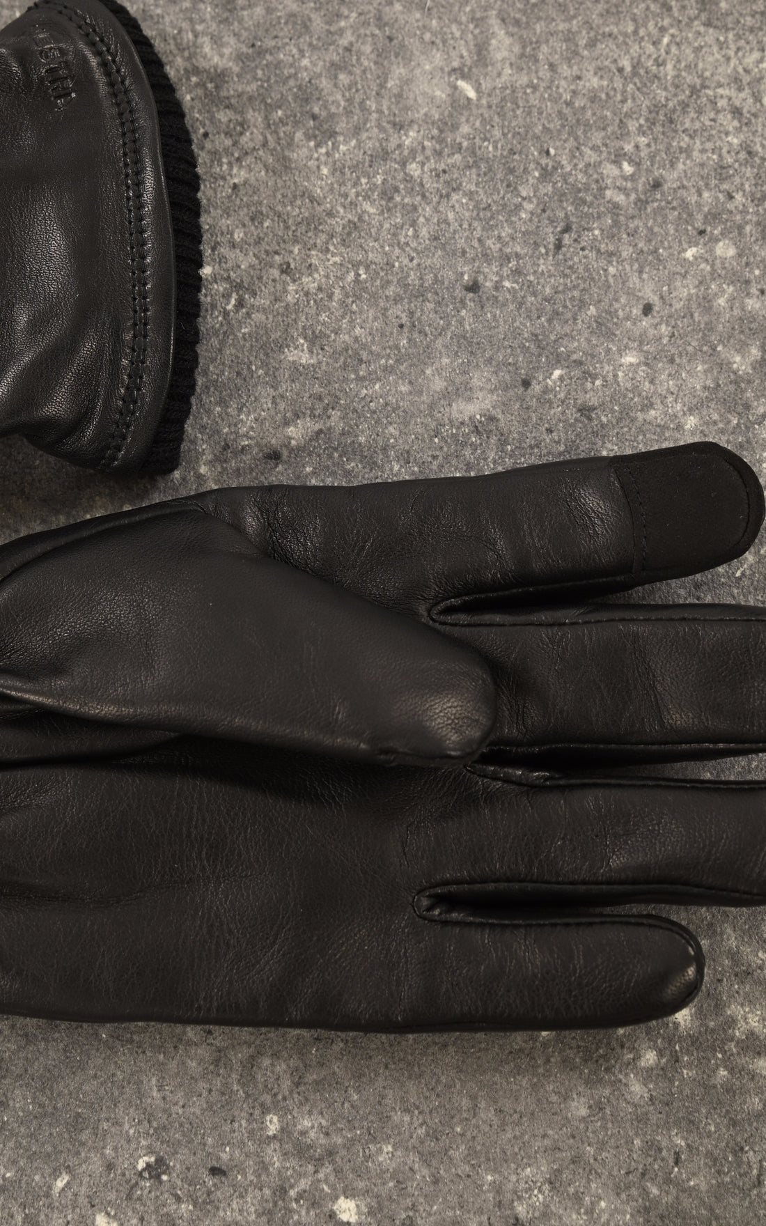 A &quot;23570 JOHN&quot; Noir Hestra Gants Homme closed photo