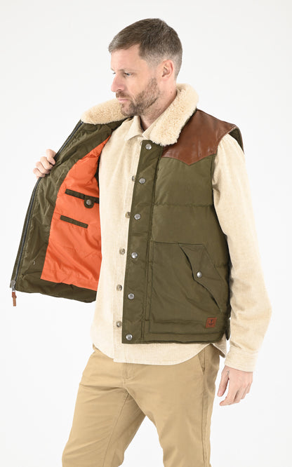 A &quot;BASIN 102095&quot; Vert Iron&amp;Resin Gilet Homme interior photo