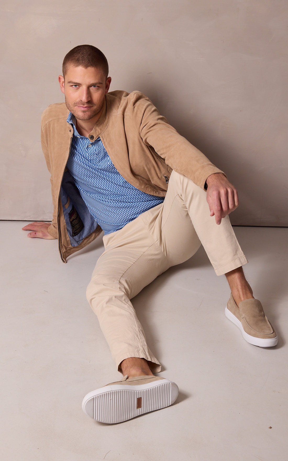 A &quot;TRJO70&quot; Beige Schott Pantalon Homme opened photo