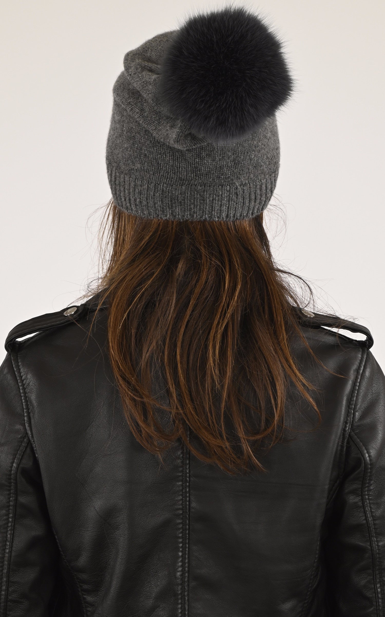 A &quot;540/32&quot; Gris Lea Clement Bonnet Femme back photo