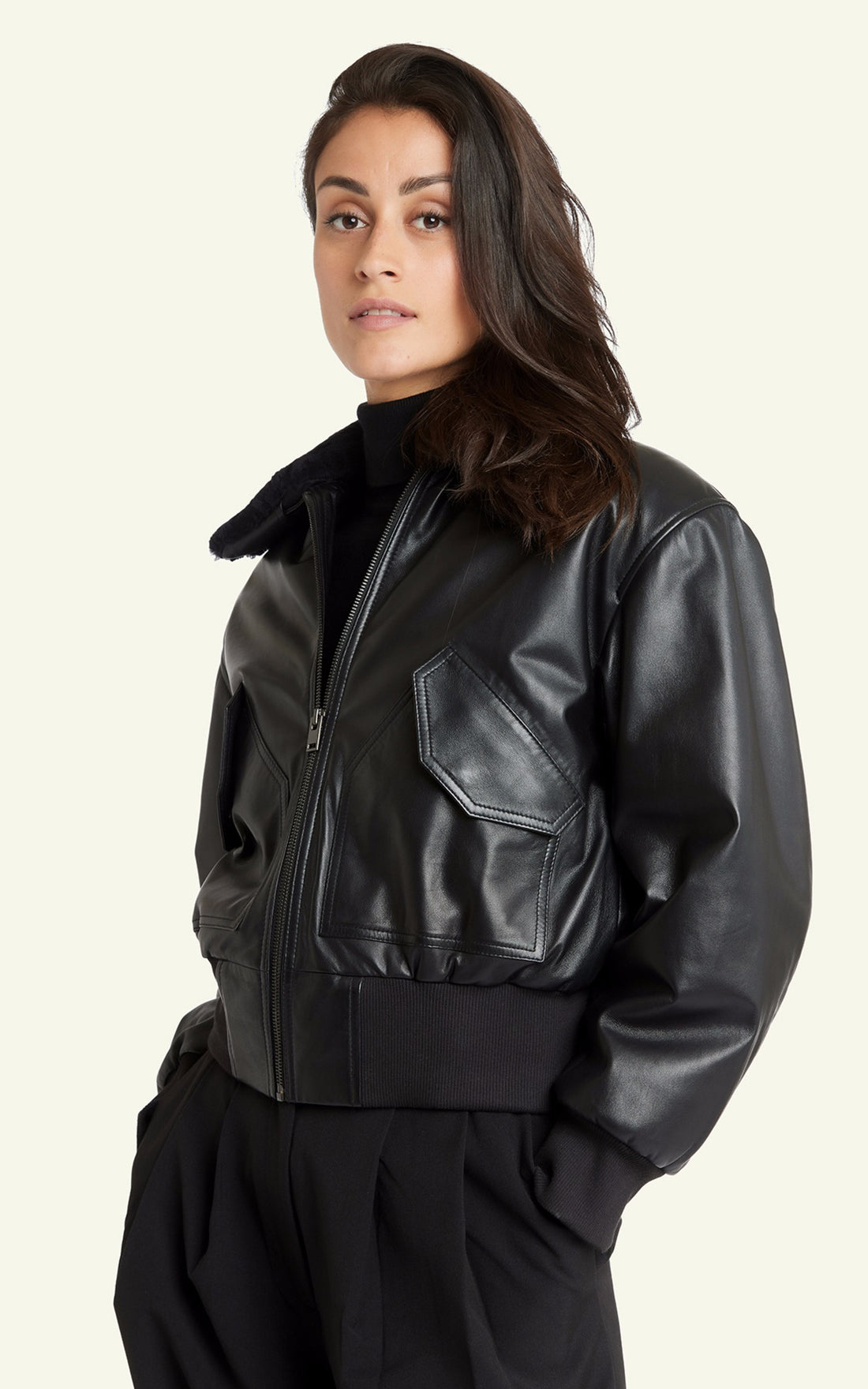 A &quot;DORA&quot; Noir Serge Pariente Blouson Femme opened photo