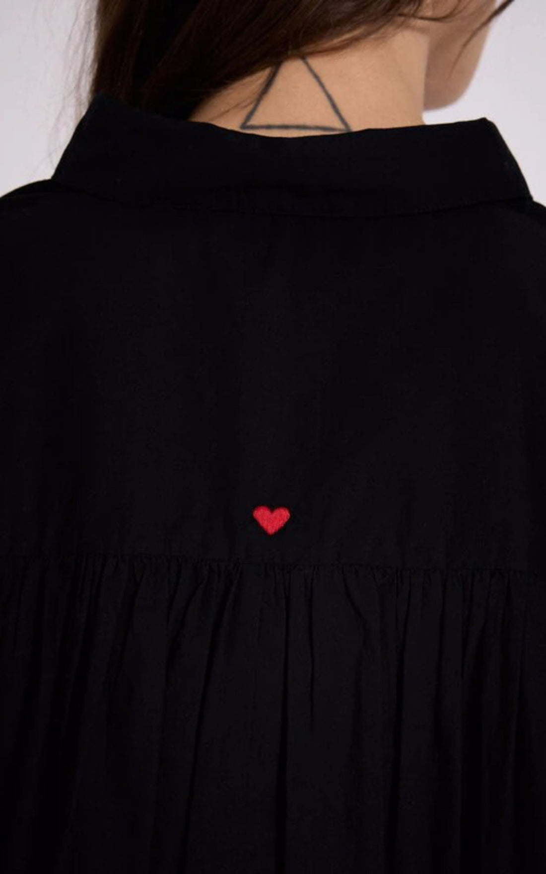 A &quot;CAMILLE 4602607&quot; Noir Notshy Chemise Femme opened photo