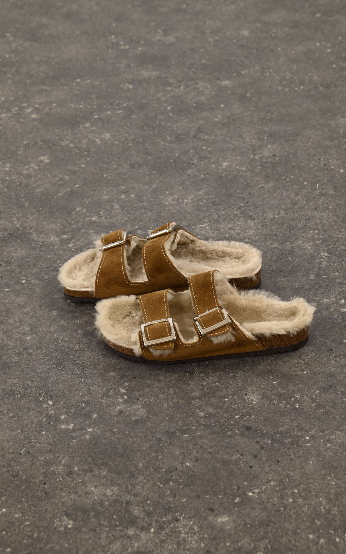 A &quot;11.33.09&quot; Marron La Canadienne sandales Mixte details photo