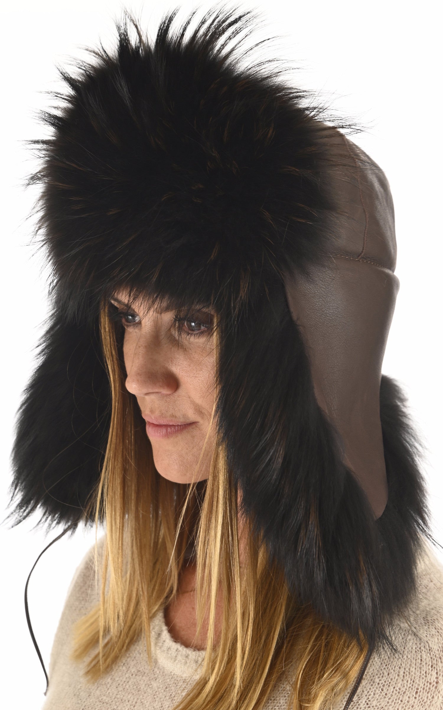 A &quot;KAZAN&quot; Marron Helma Chapka Femme details photo