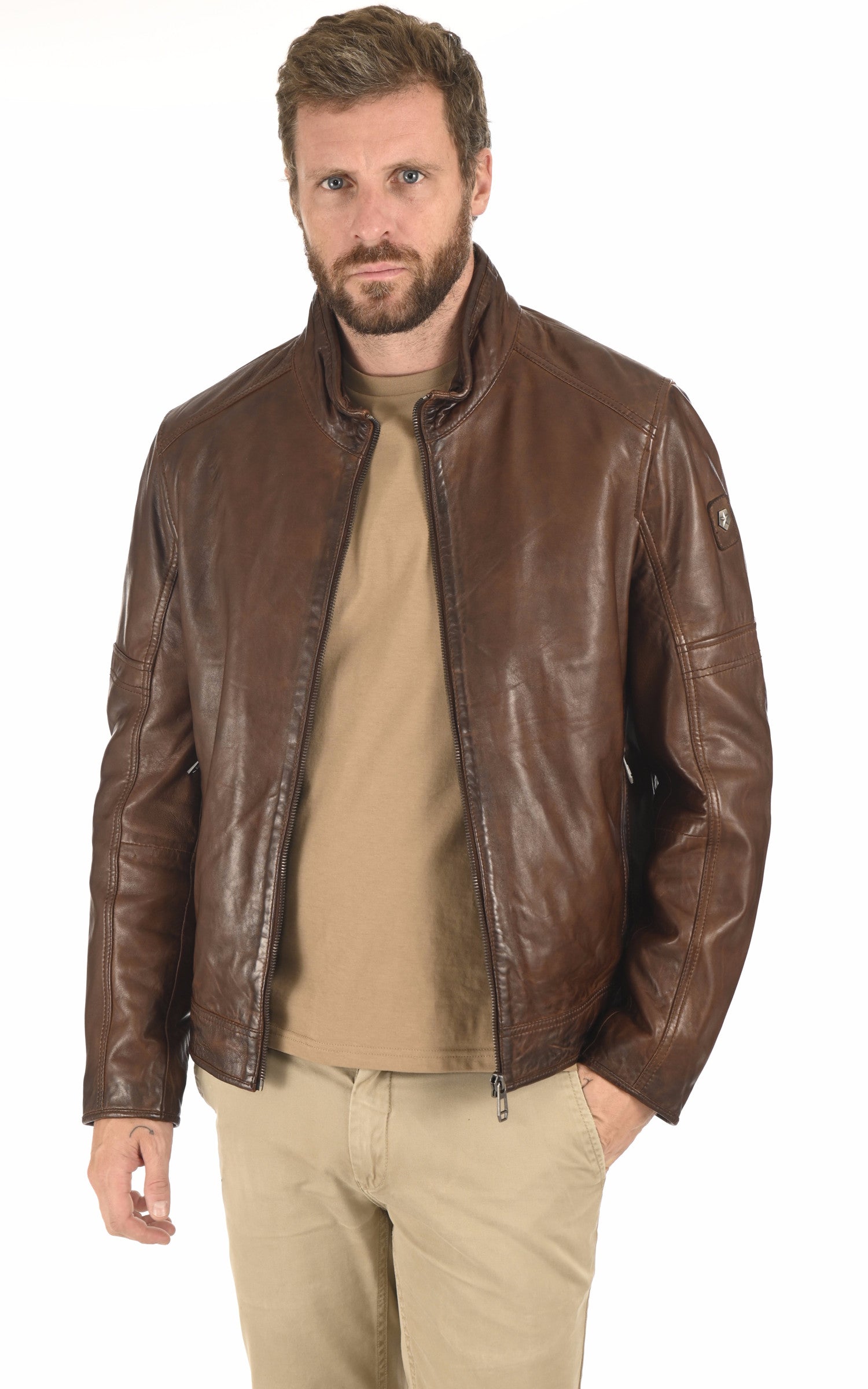 A &quot;BENDER&quot; Marron Milestone Blouson Homme opened photo
