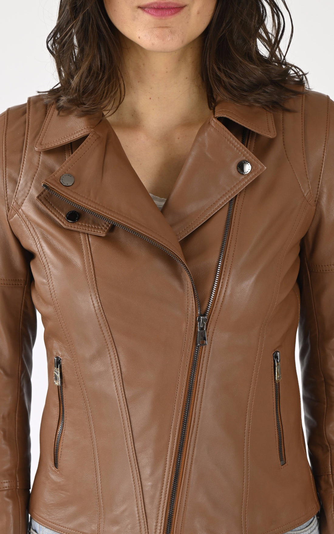 A &quot;LOVELY&quot; Cognac Giorgio &amp; Mario Blouson Femme opened photo