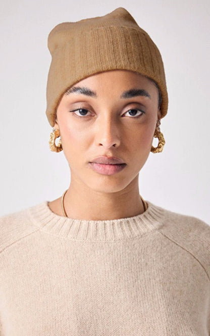 A &quot;DORA 4501030C&quot; Camel Notshy Bonnet Femme closed photo