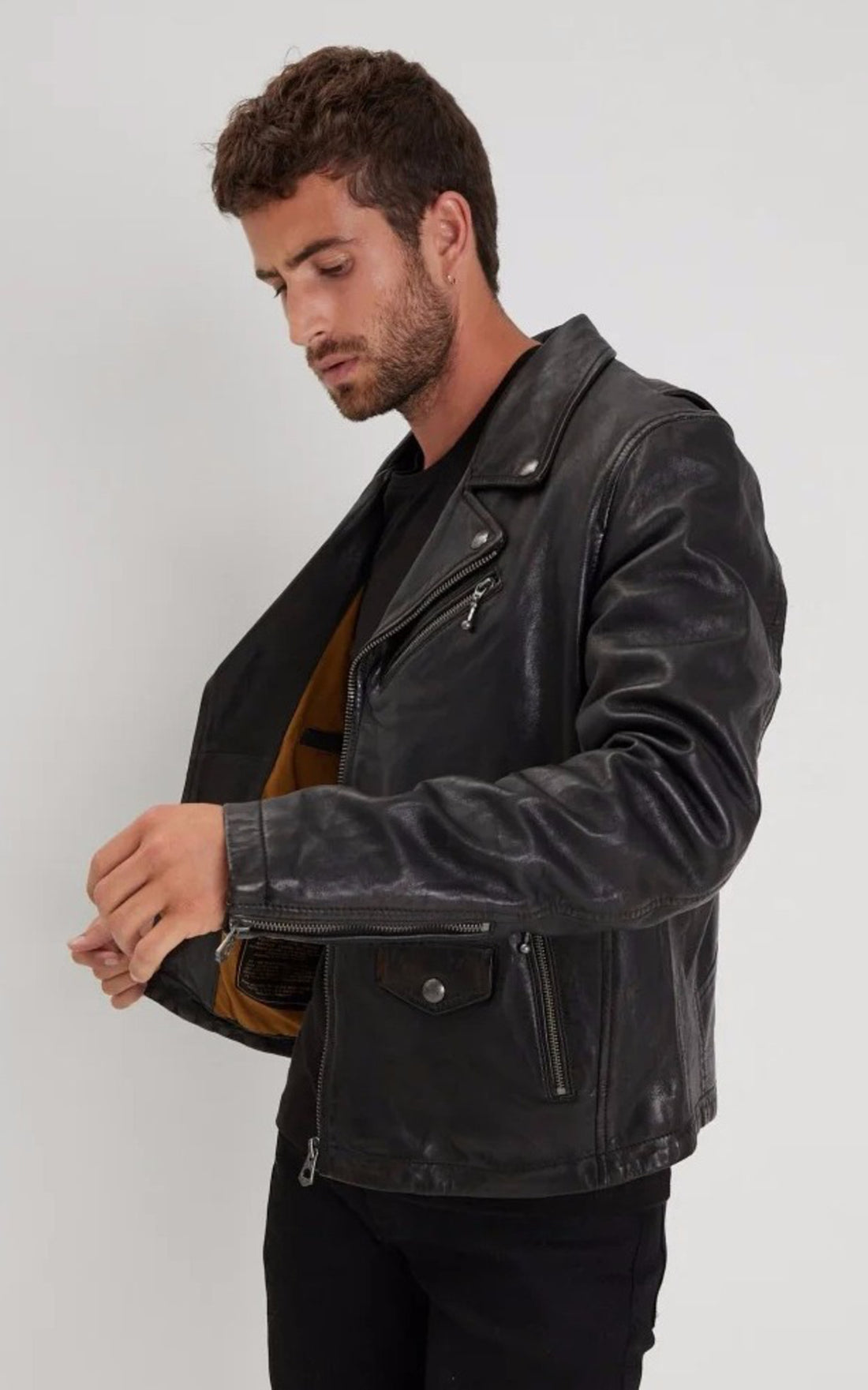 A &quot;MIAMI 102427&quot; Noir Daytona 73 Perfecto Homme opened photo