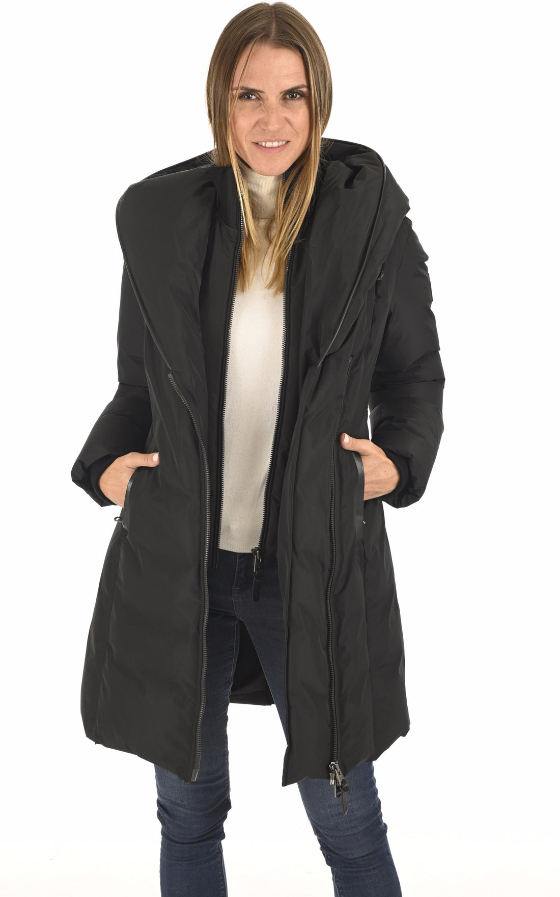 A &quot;KAY-NFR&quot; Noir Mackage 3/4 Doudoune Femme opened photo