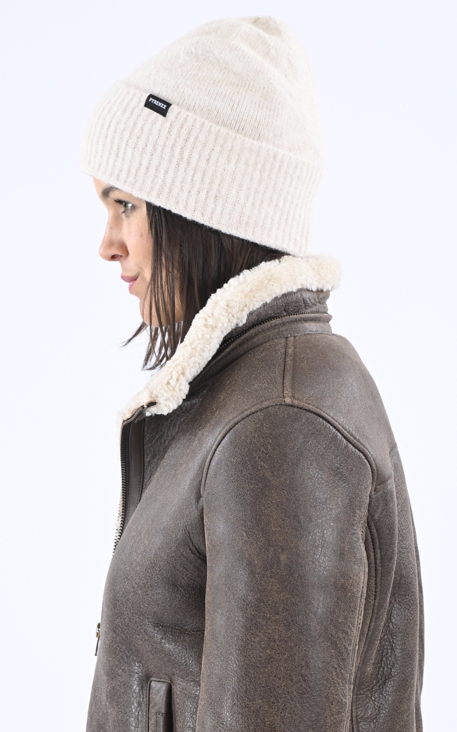 A &quot;SOAZIG 2&quot; Beige Pyrenex Bonnet Mixte interior photo