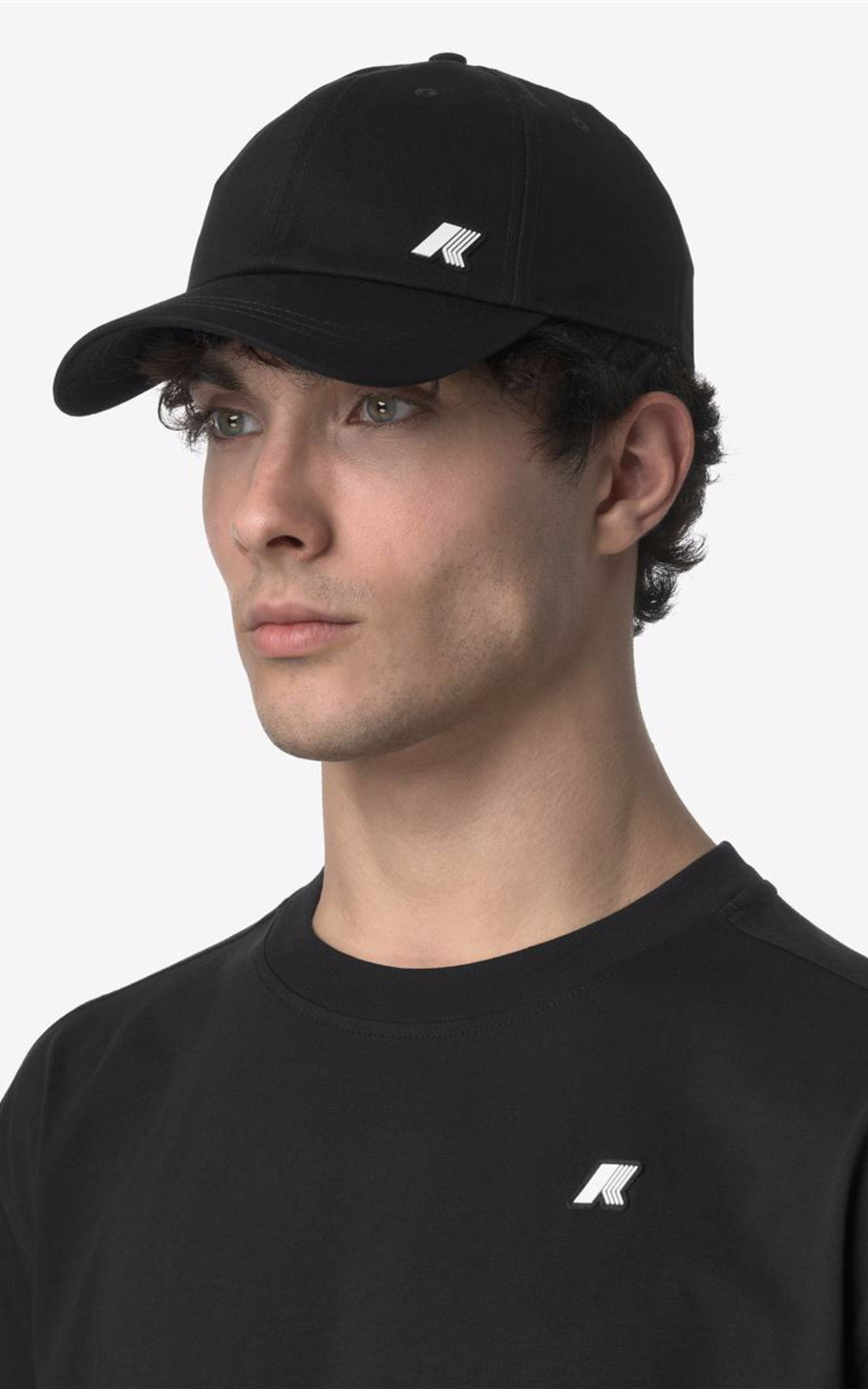 A &quot;ROB K51462W&quot; Black K-Way Casquette Mixte back photo