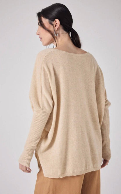 A &quot;FAUSTINE 4604001C&quot; Beige Notshy pull_poncho Femme back photo