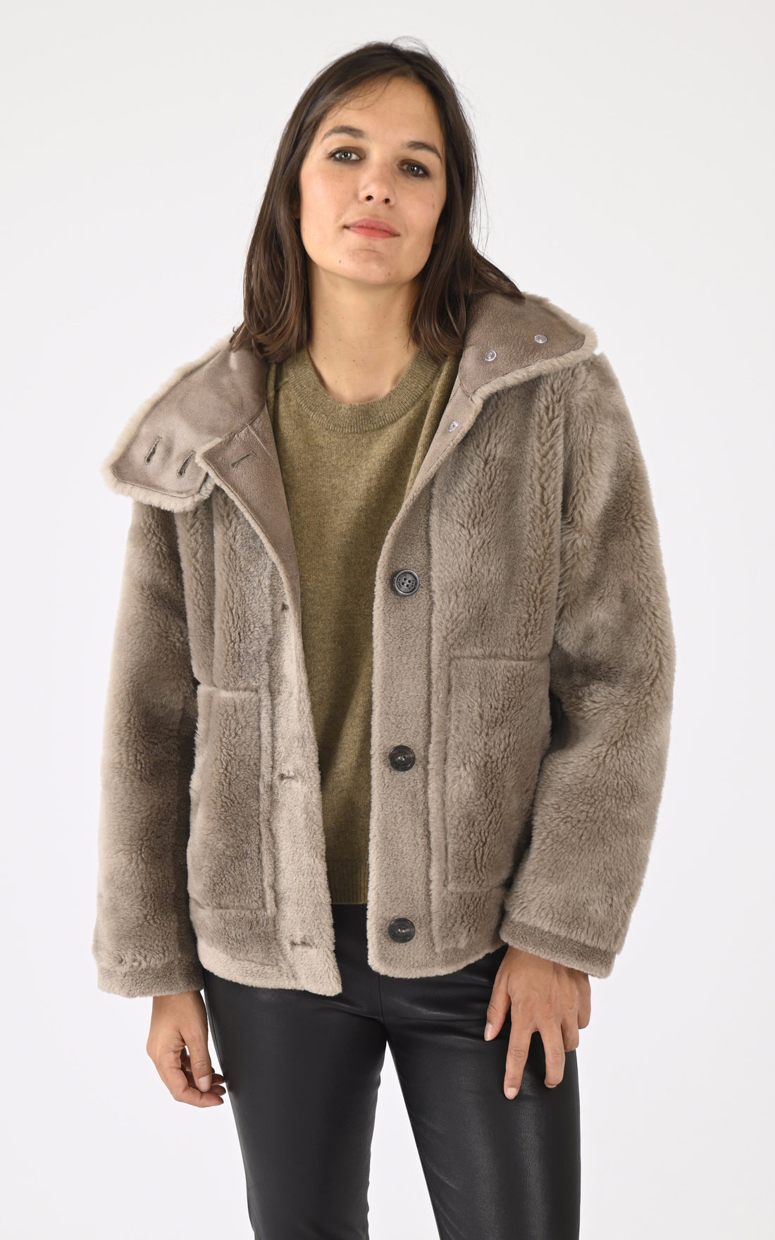 A &quot;ASSIETTA 64883&quot; Taupe Oakwood Veste Femme closed photo