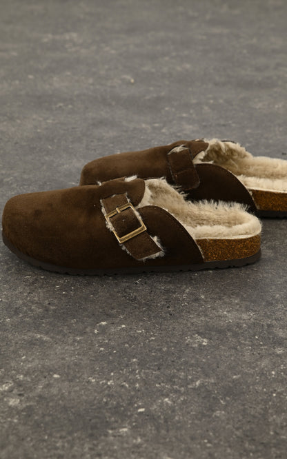 A &quot;11.32.40&quot; Marron La Canadienne sandales Mixte interior photo