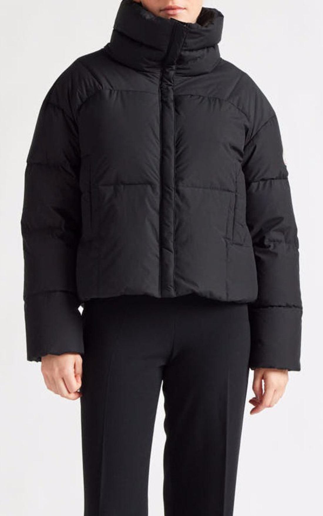 A &quot;HARMONIE CROP&quot; Noir Pyrenex Bl Doudoune Femme details photo