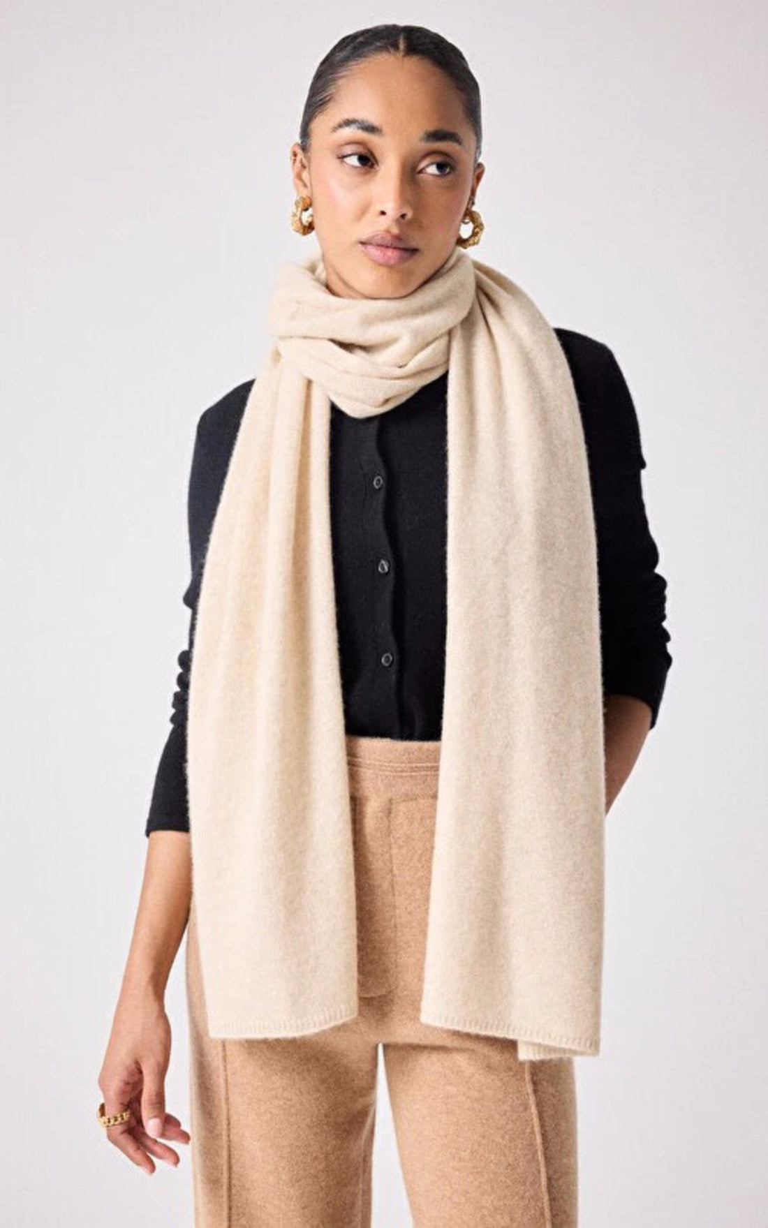 A &quot;VIOLETA 4501035C&quot; Beige Notshy Echarpe Femme closed photo