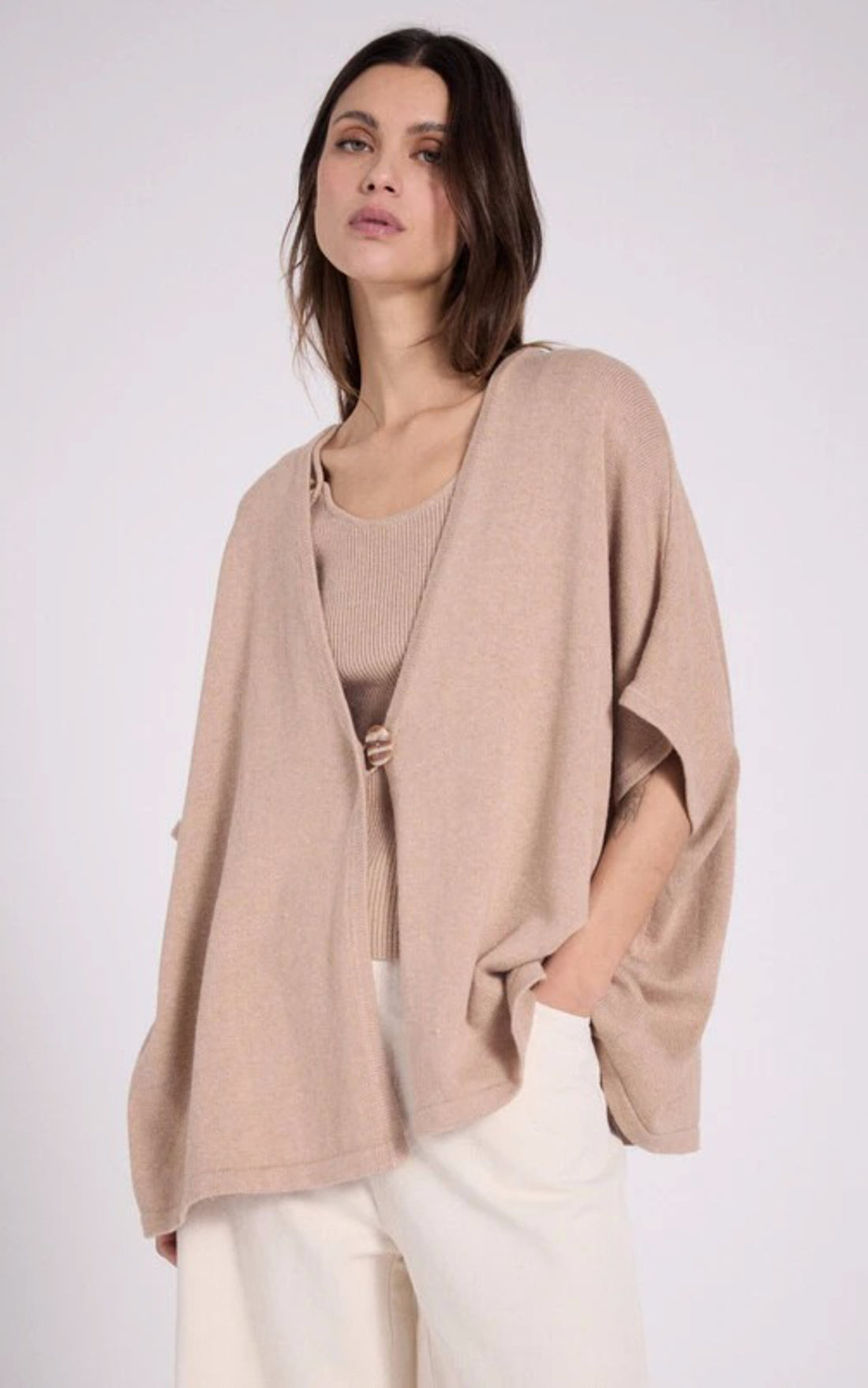 A &quot;SHAE 4603122&quot; Beige Notshy Gilet Femme opened photo