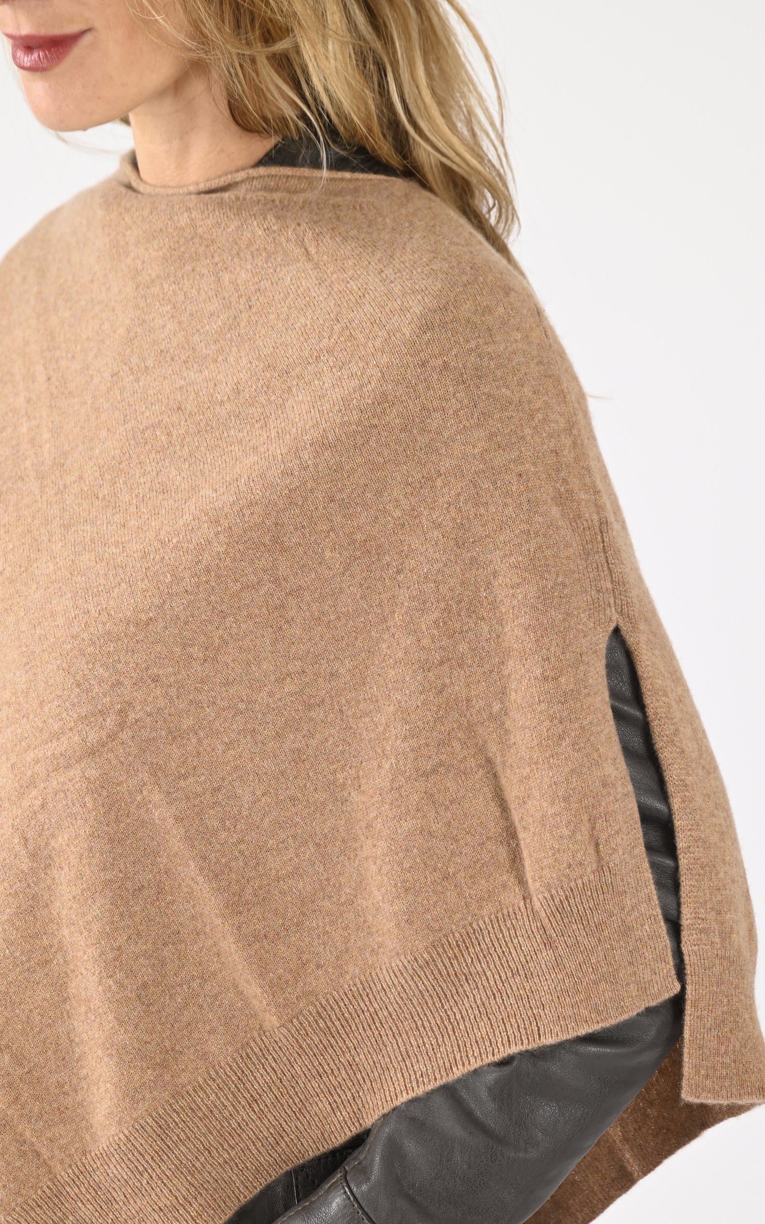 A &quot;AUGUSTE 4601042C&quot; Camel Notshy Cape Femme interior photo 3