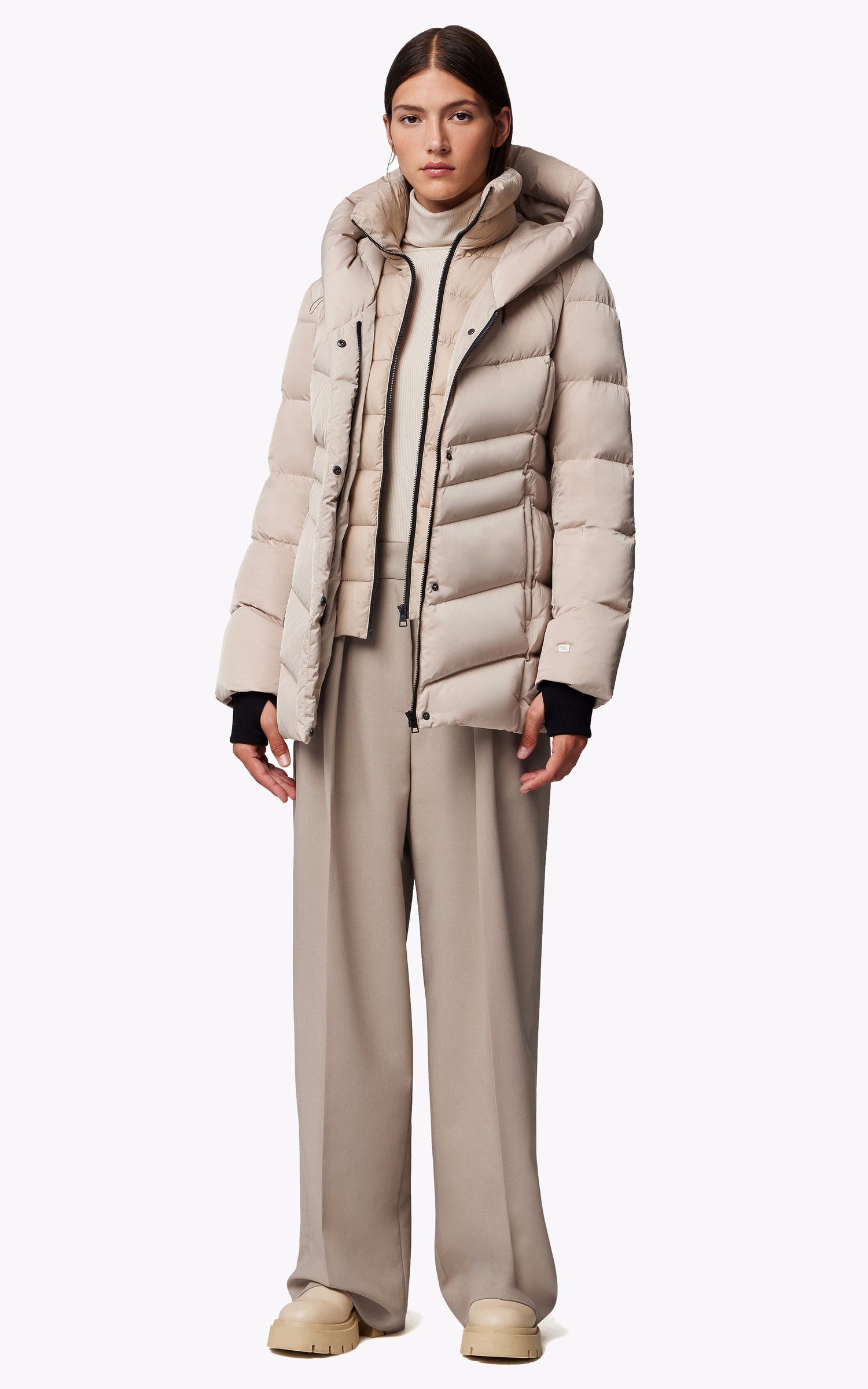 A &quot;TALLIA&quot; Beige Soia &amp; Kyo Ves Doudoune Femme closed photo